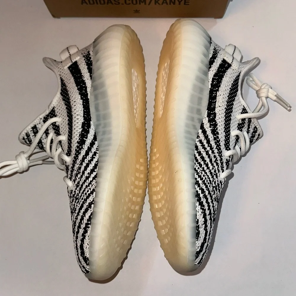 Adidas Yeezy Boost 350 V2 Zebra Print Sneakers White/Black/Red NEW - Picture 3 of 6